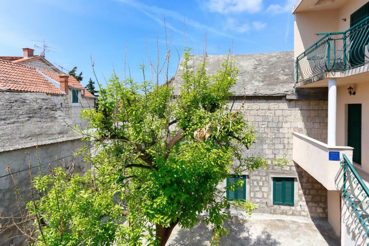 Apartments And Rooms Stone House Split Ngoại thất bức ảnh