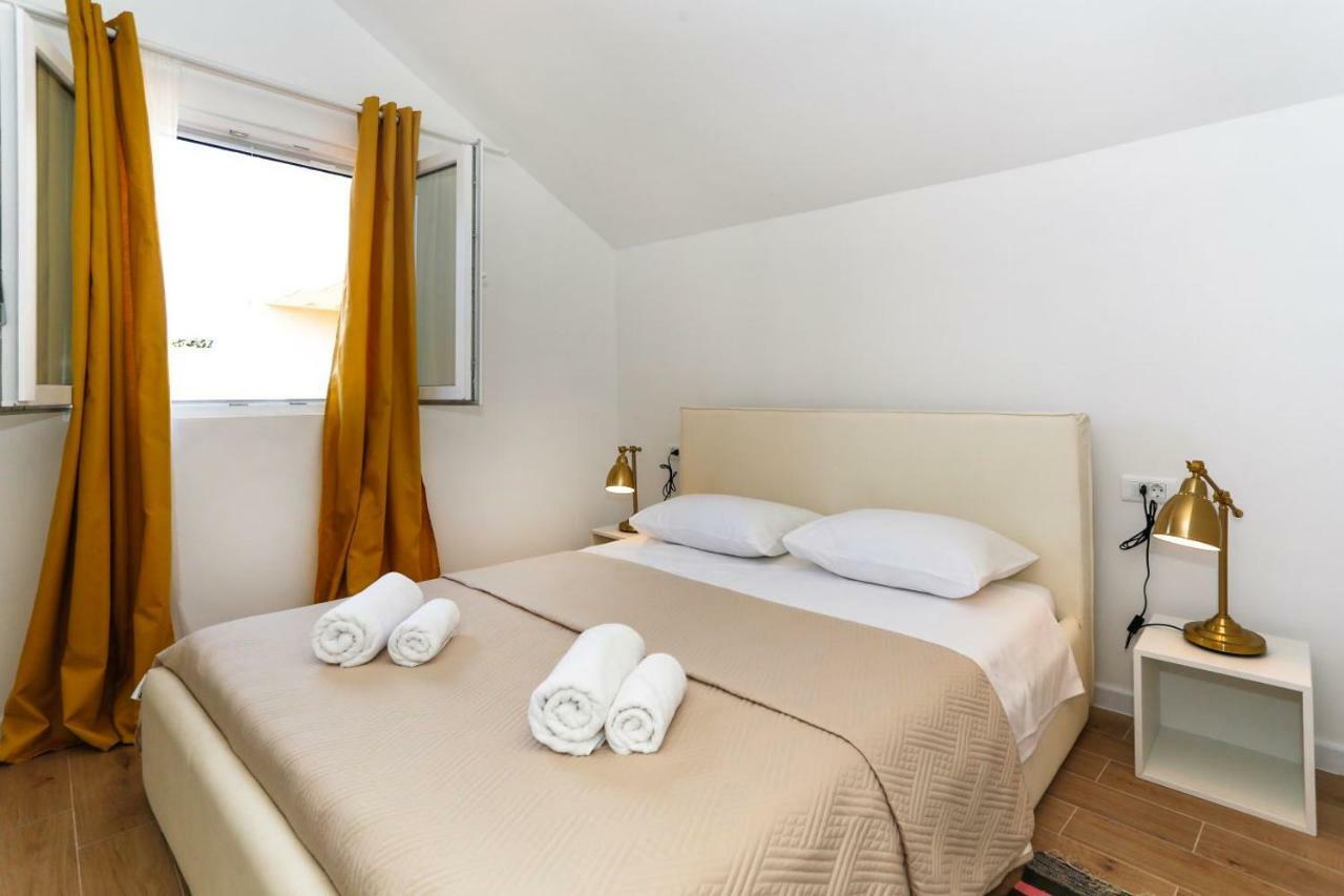 Apartments And Rooms Stone House Split Ngoại thất bức ảnh