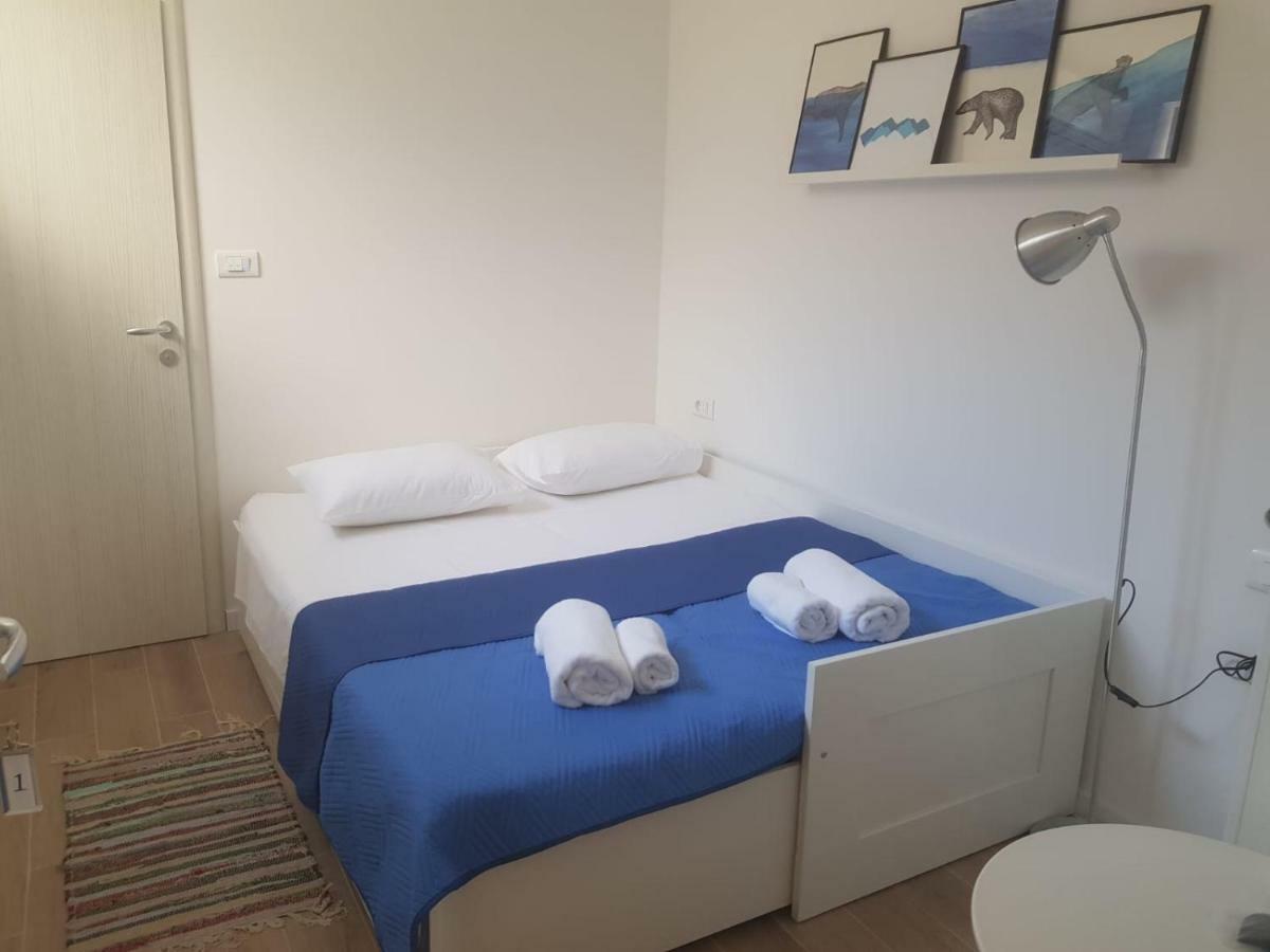 Apartments And Rooms Stone House Split Ngoại thất bức ảnh